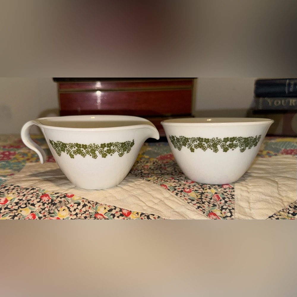 Corelle by CorningWare Crazy Daisy Hook Creamer Sugar 2 Hook Teacups Cottagecore